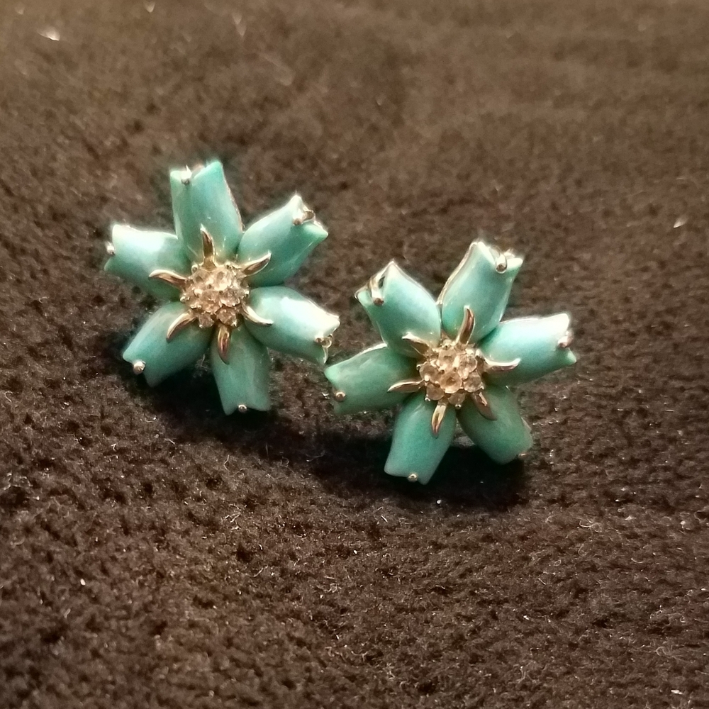 Gold stud earrings